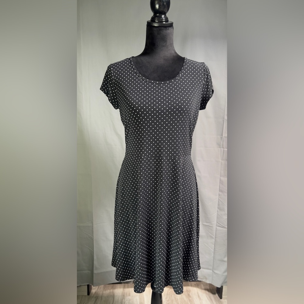 Michael Kors Size Medium Black and White Polkadot Fit and Flare Dress Flowing - Picture 1 of 8